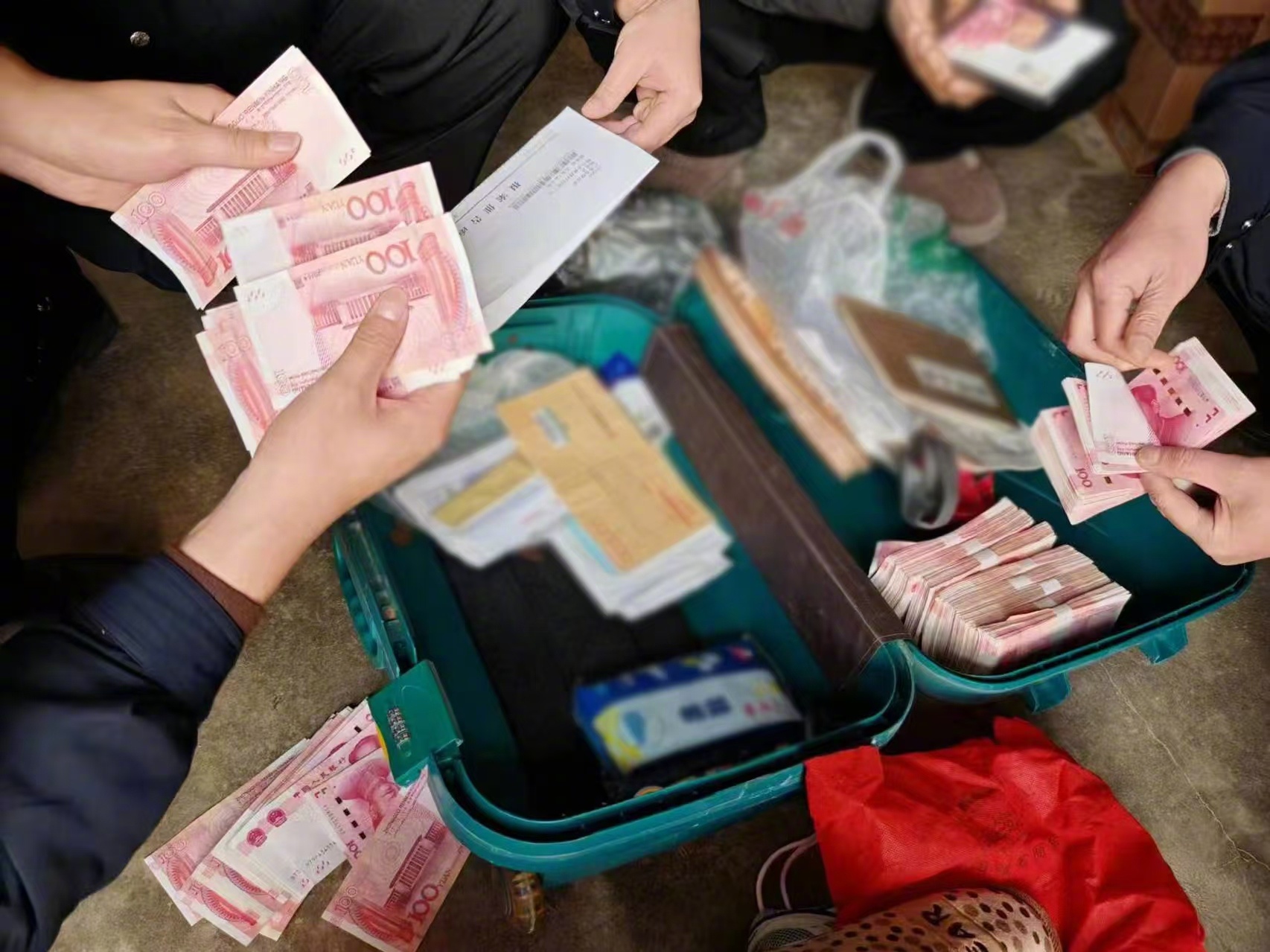 最新带现金几十万能过安检方法分析(最方便真实的浙江携带现金过安检有具体规定吗方法)